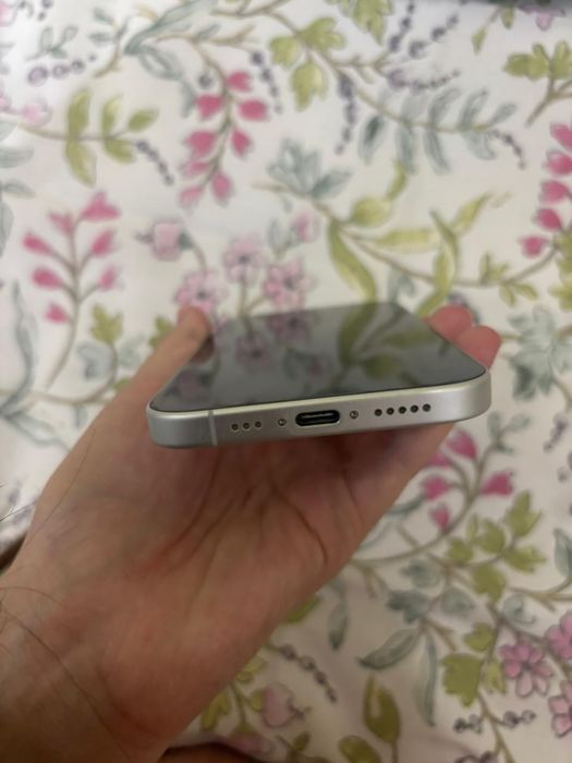 Продам айфон 16 128 гб в идеале