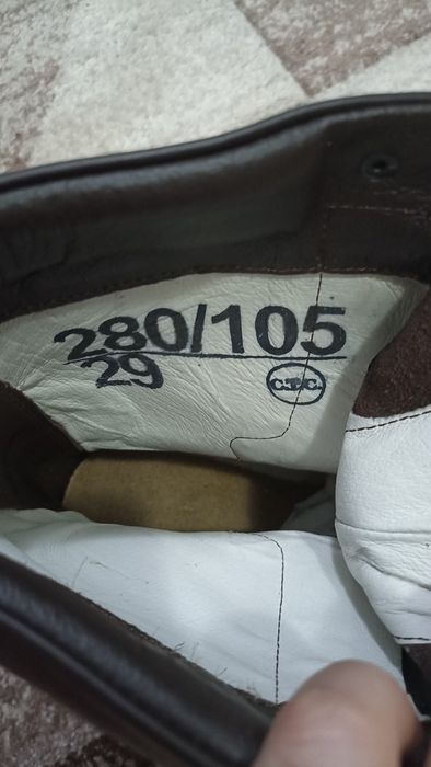 Bocanci din piele naturala maro