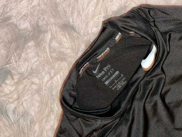 Bluza Nike Pro neagră – mărimea L