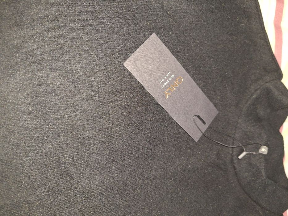 Меки дамски пуловери