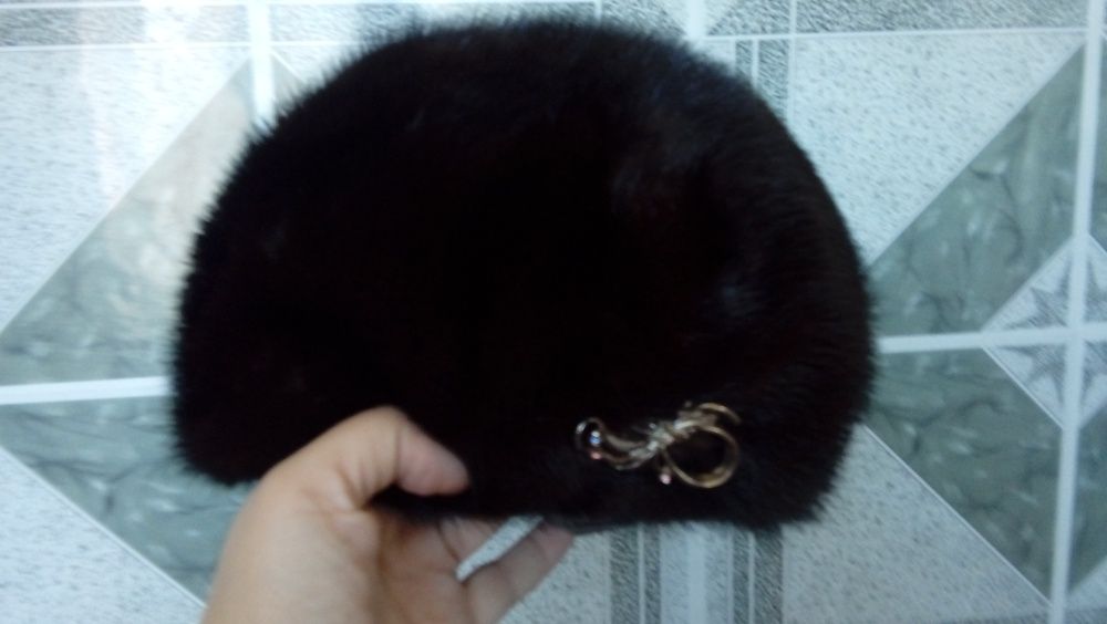 женский берет продаю