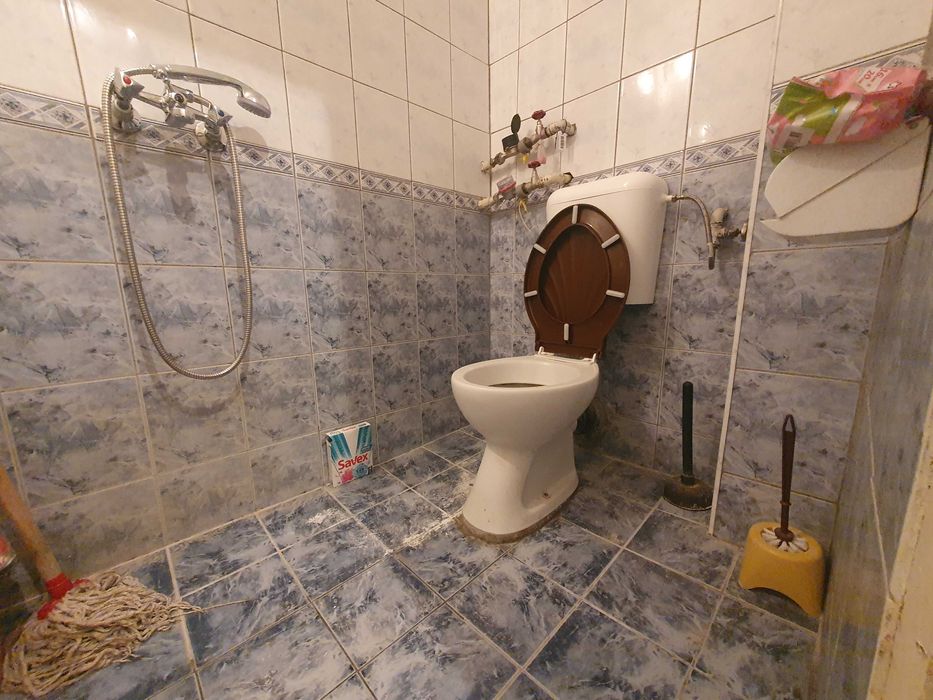 Дава се под наем Двустаен апартамент в Бургас, Зорница - 62 кв.м за 153 € - Снимка #1