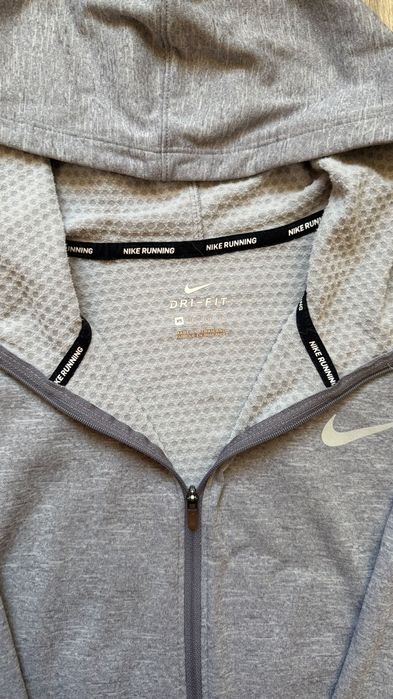Дамско горнище Nike