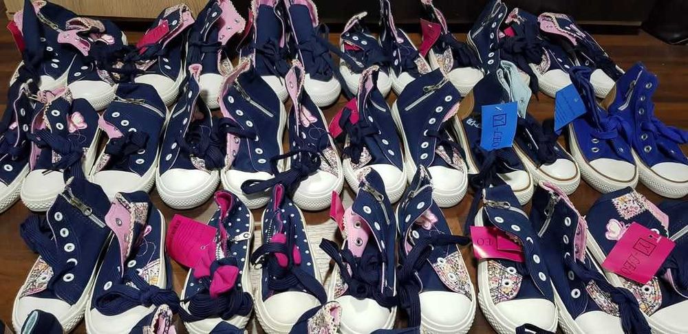 Lot tenisi noi copii