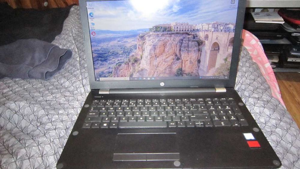 Laptop HP, I5, Gen. 8, ssd
