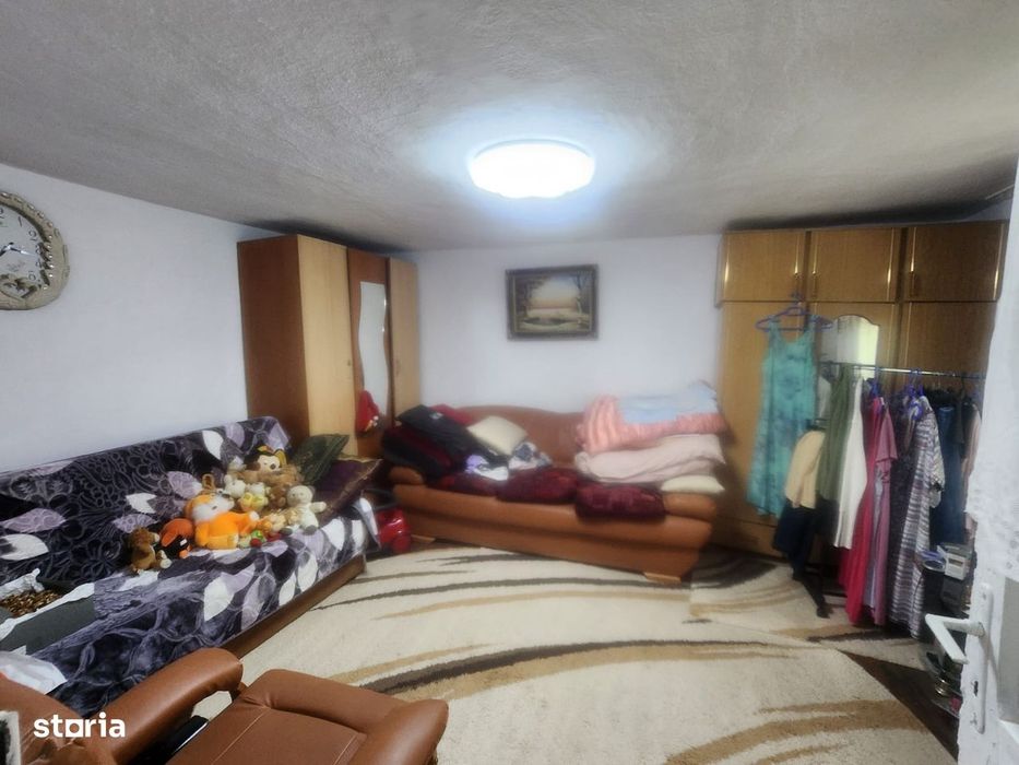Casa cu 2 camere in Margineni