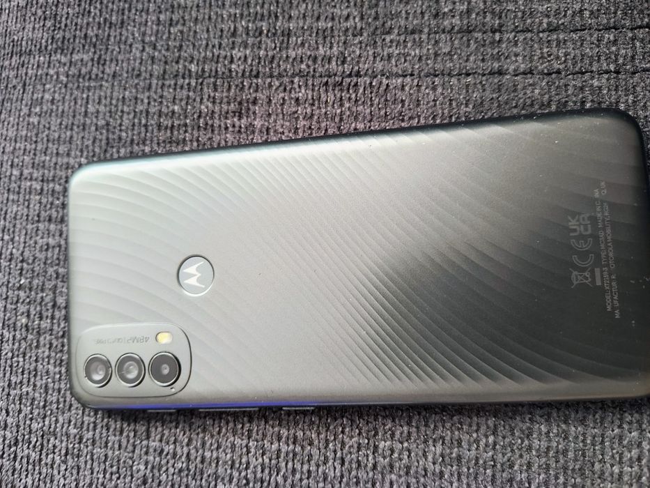 Motorola e40 запазен