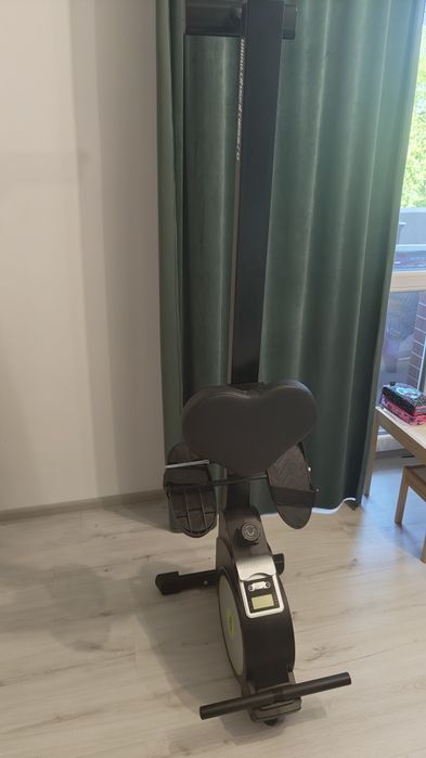 Aparat de vaslit DHS Rower 1006, greutate suportata 120 Kg, negru