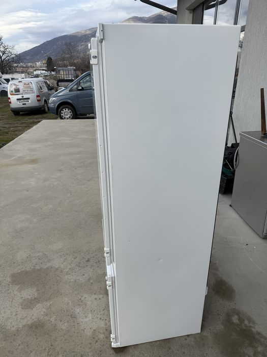 Хладилник за вграждане Либхер 157 см