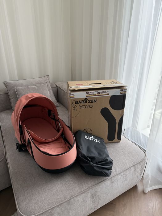 Yoyo люлюька в красивом цвета