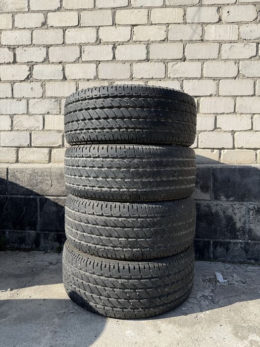 Комплект летних шин Nitto