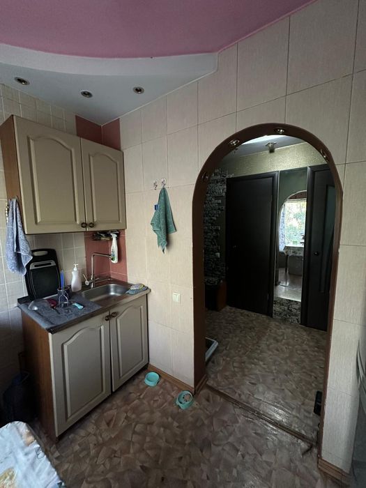 Продам двух комнатную квартиру