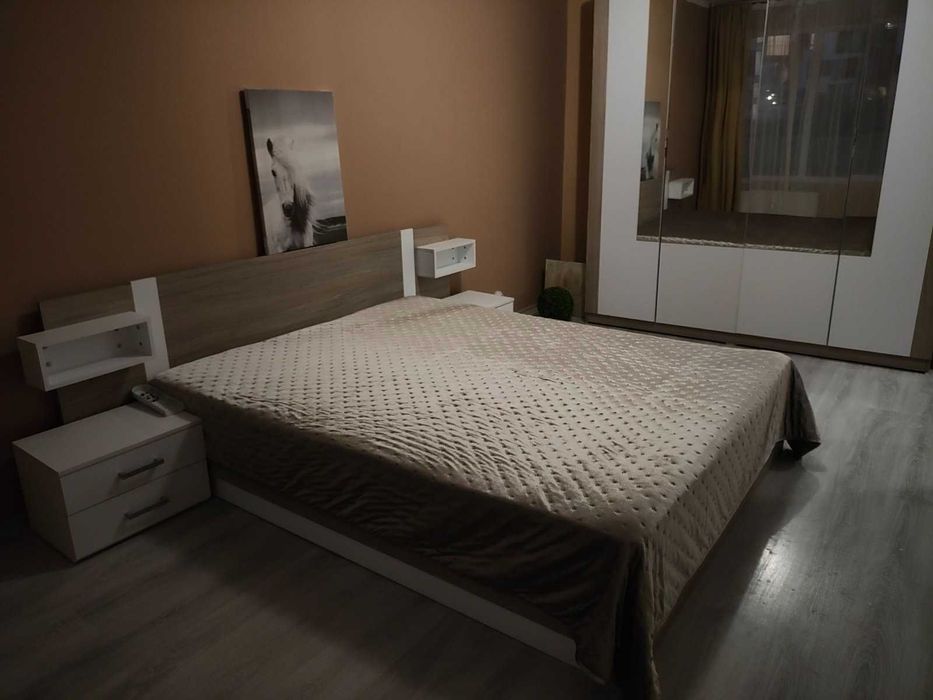 Дава се под наем Тристаен апартамент в София, Център - 67 кв.м за 663 € - Снимка #1