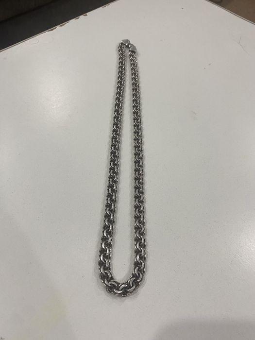 Продам серебреную цепь