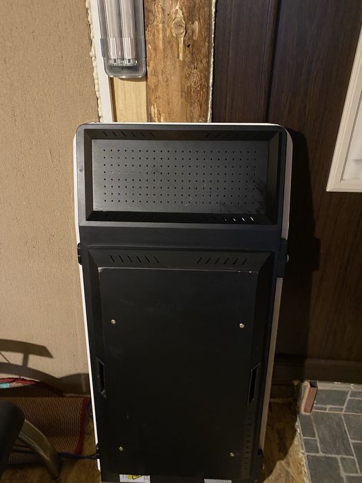 Display prezentare cu touchscreen PC all in one