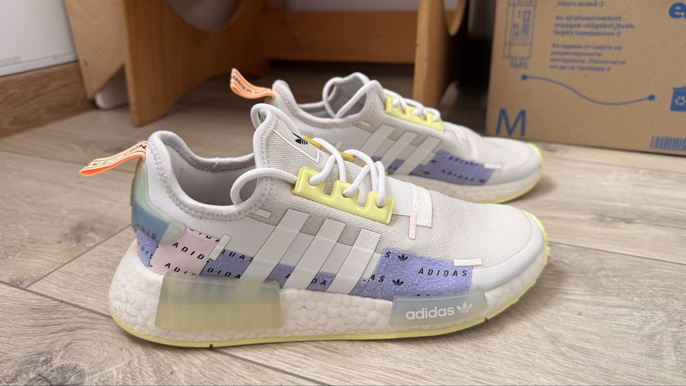 Adidas NMD R1 дамски