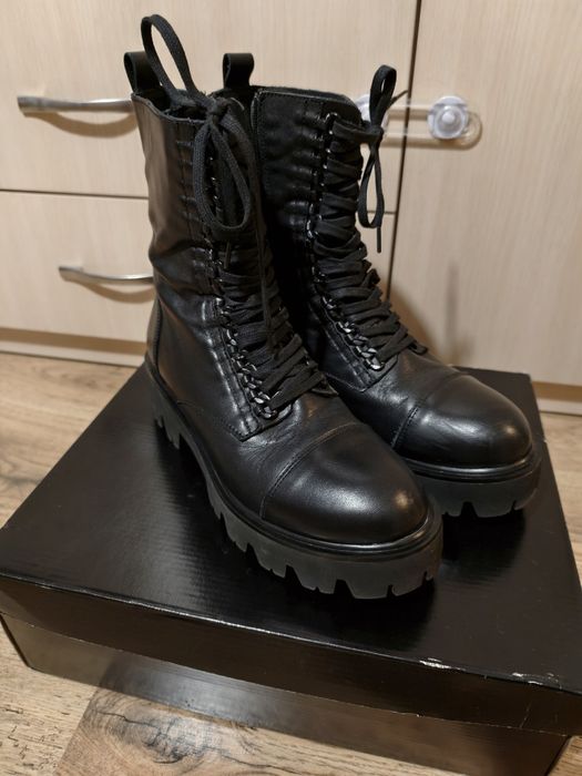 Дамски кожени боти