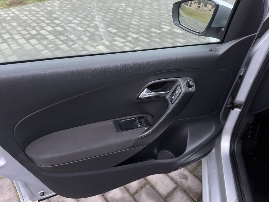 VW Polo 1.6 D manual