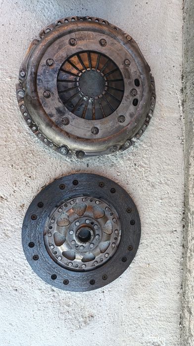 Съединител с маховик