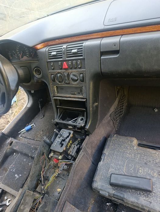Продам запчасти на мерседес