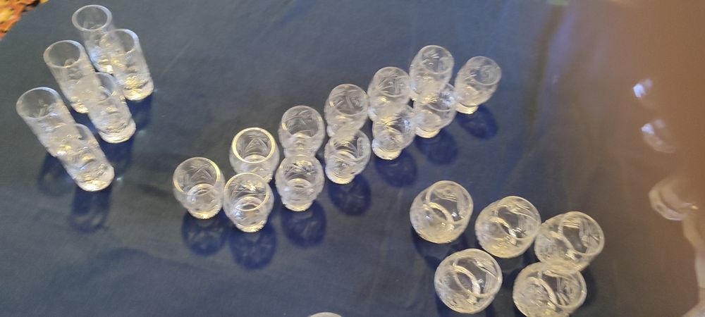 Продам рюмки хрустальные