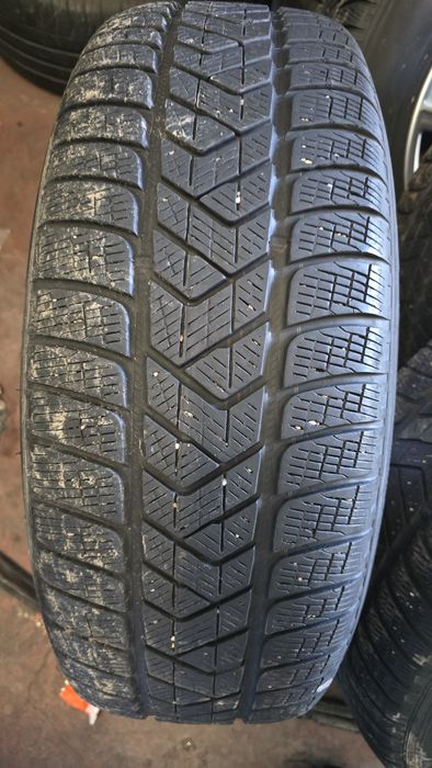 Anvelope iarna 235 65 18