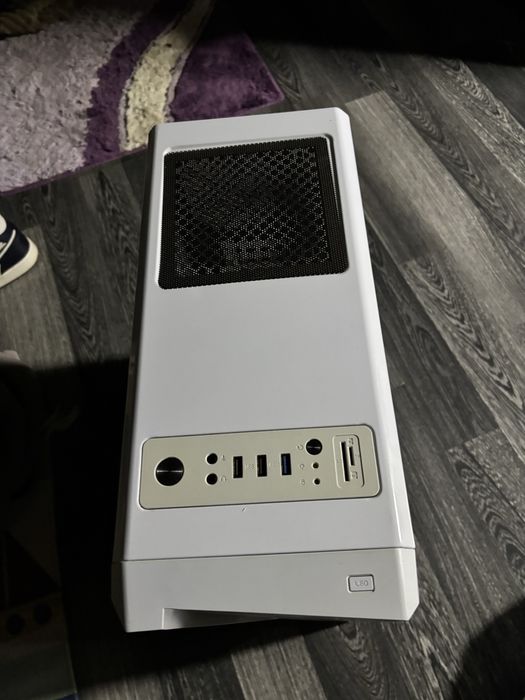 Vand pc fara placa video ,  si ssd