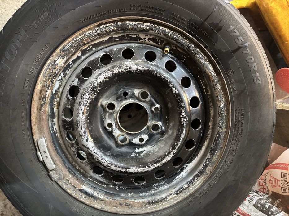 Продаю летние шыны коплект