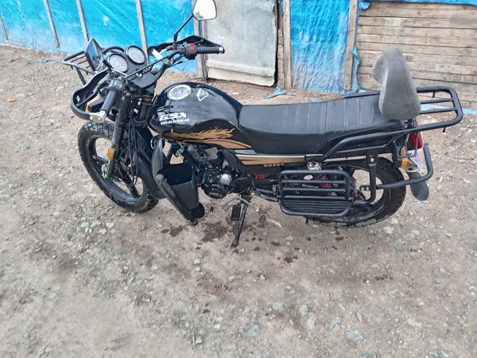 Продам мотрцикал 200 кубов.