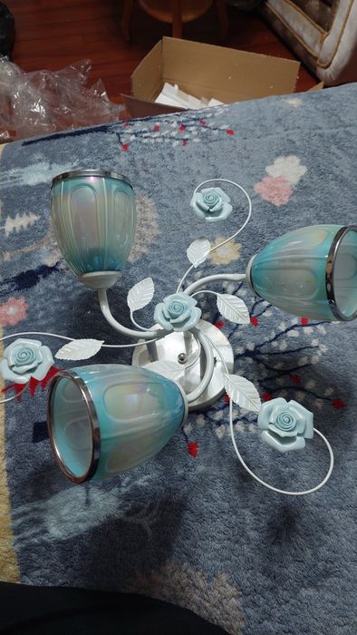 Люстра продается