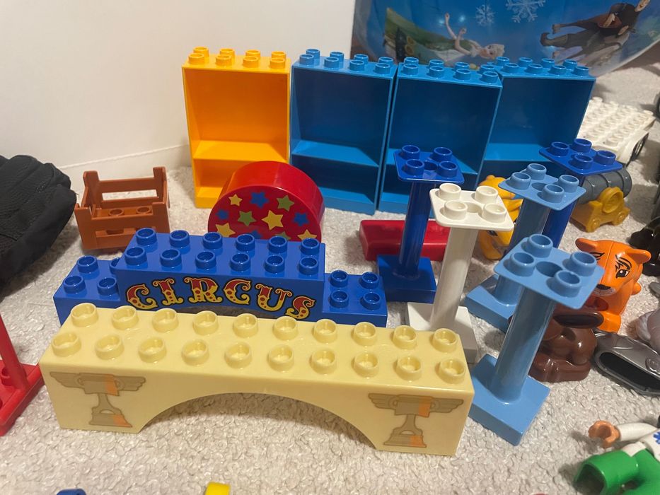 Огромен сет Duplo lego с коли, къщи, животни