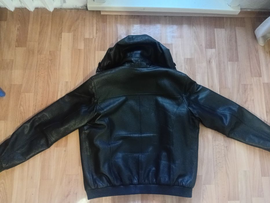 Продам кожанный куртка новый