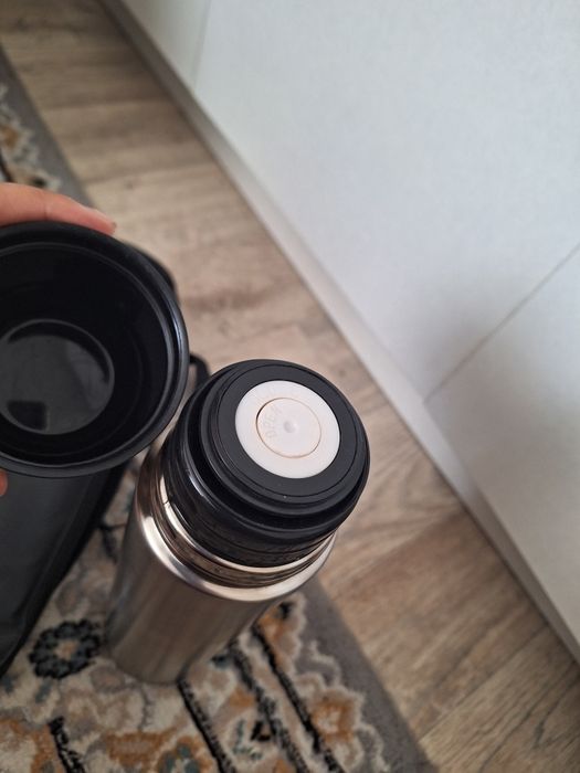 Срочно продам термос