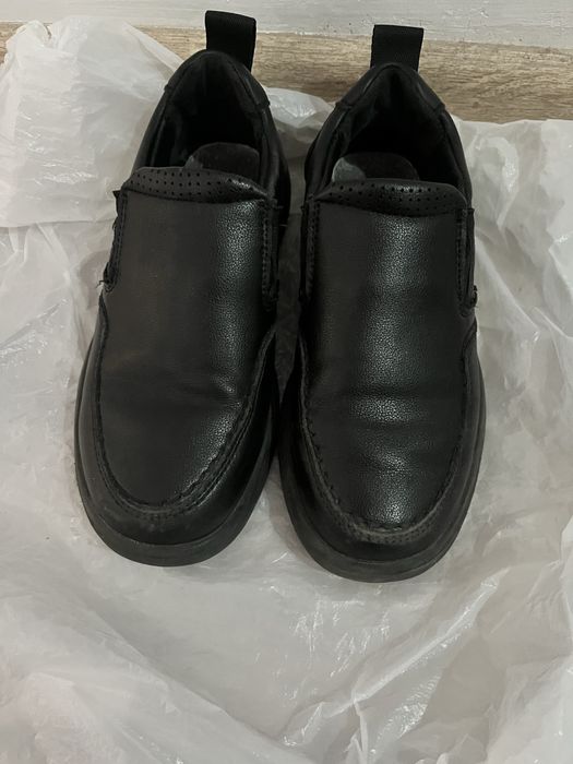 Продам туфли для мальчика