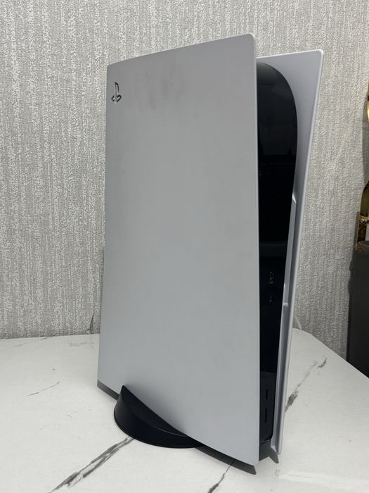 Playstation 5 825 гб