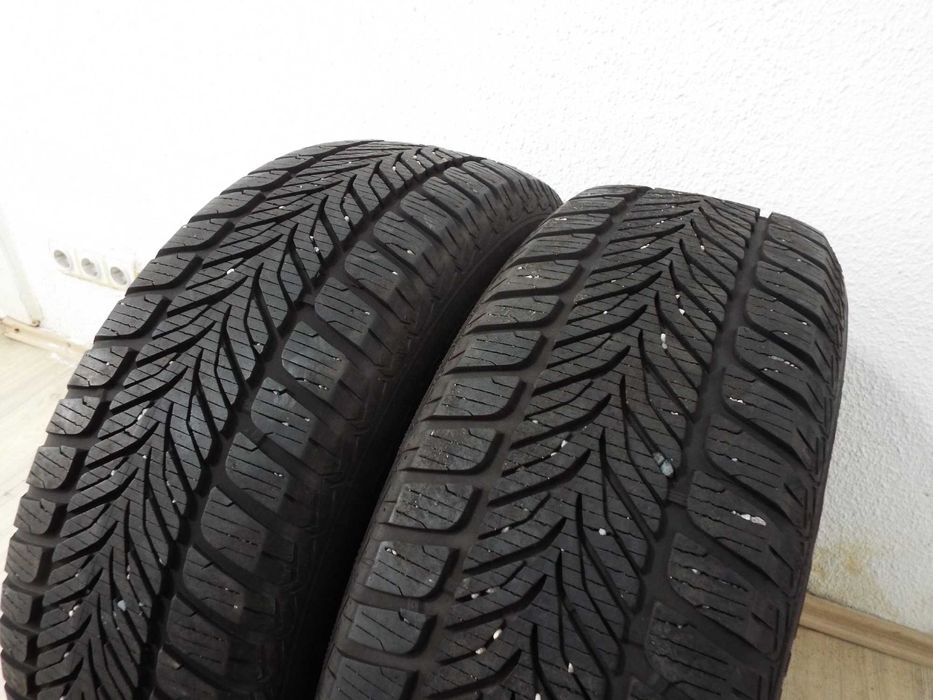 vand 2 anvelope iarna 215/65/16 sava eskimo hp pret 250lei amandoua