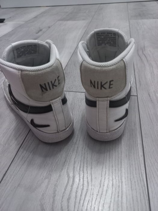 Adidasi High Nike Blazer Marimea 36.5