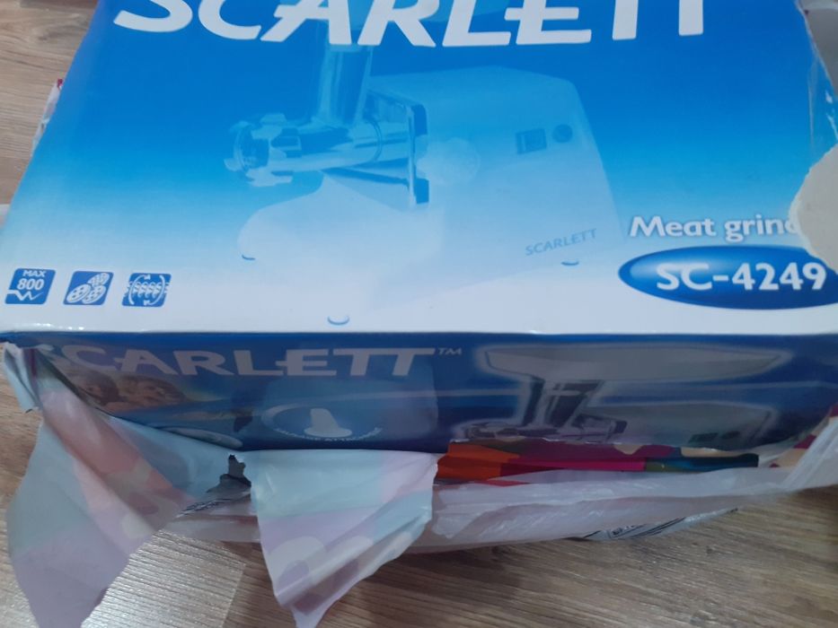 Мясорубка Scarlett