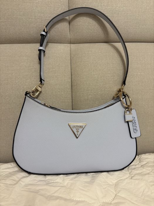 Дамска чанта Guess