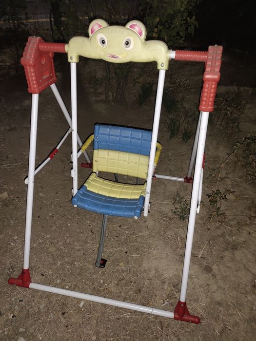 Продам детскую качелю