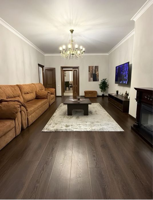 Сдам 2х комн посуточно Цум