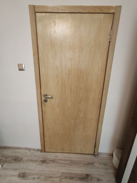 Интериорна врата Перла със стъкло о още 2 врати о