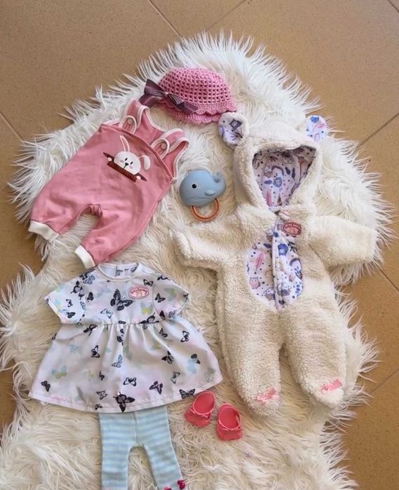 Играчки и дрехи за кукли
