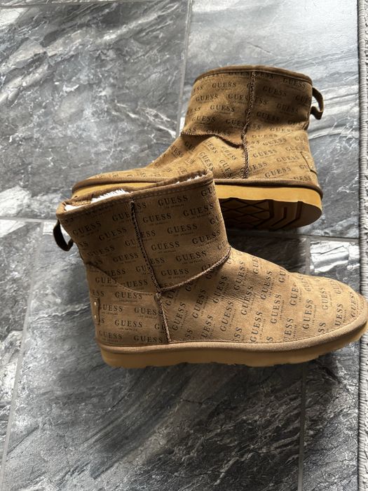 Маратонки , домашни пантофи