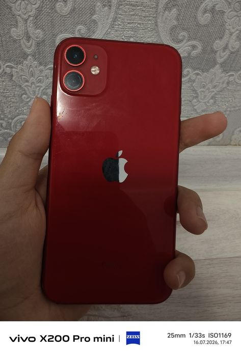 IPhone 11 64 gb   .