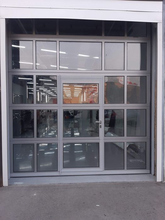 Секционные ворота