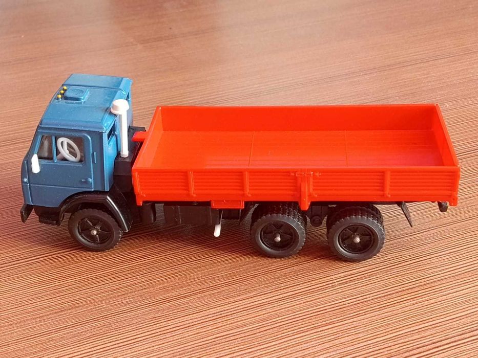 Модель КАМАЗ 5320 1:43 Масштабная модель для коллекционеров