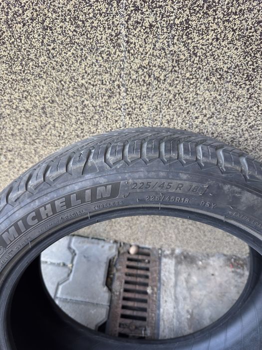 225 45 18 michelin cross climate 2