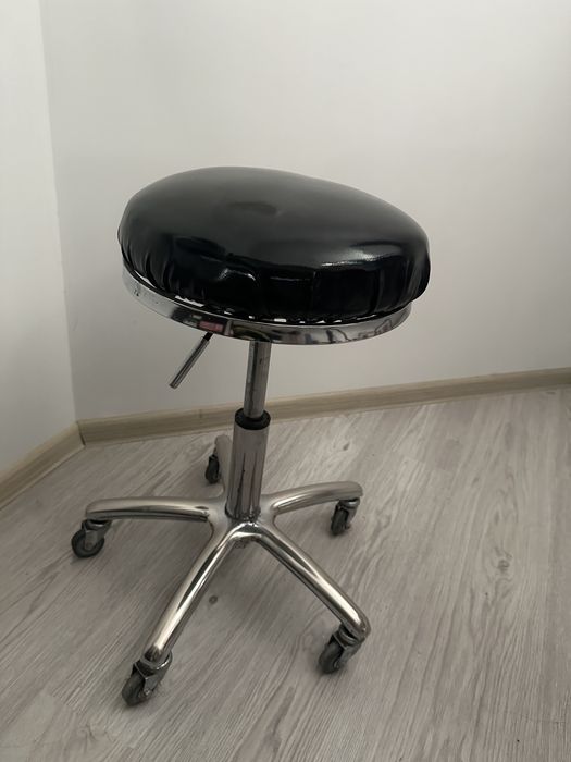 Стулчик для салона