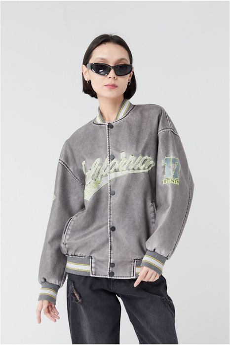 Кожаная, стильная куртка